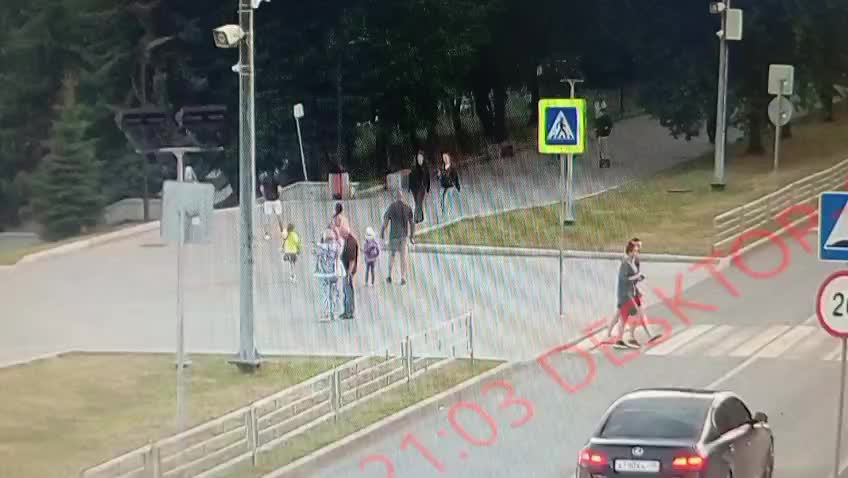 В Тобольске возбуждено уголовное дело по факту травмирования ребенка на электросамокате