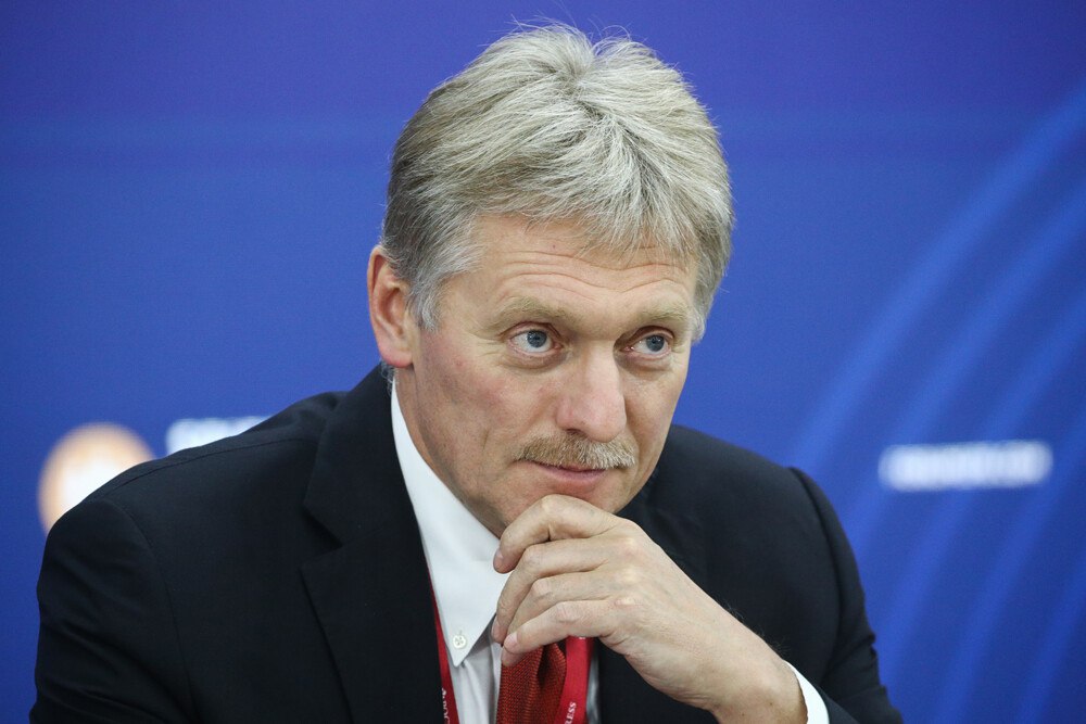Песков отметил улучшение работы региональных руководителей Обратная связь с гражданами стала эффективнее но до идеала ещедалеко Ситуация в руководстве российских регионов существенно улучшилась заявил 24 сентября пресс секретарь президента РФ Дмитрий Песков По его словам значительно выросла обратная связь между региональными властями и населением Доведена ли она до идеала Нет вряд ли это возможно Но работа совершенствуется и действительно многие губернаторы что называется не жалеют живота своего Работают днём и ночью и также проводят прямые линии чтобы понимать пульс своего региона отметил Песков Наши соцсети   taplink cc themoscowpost