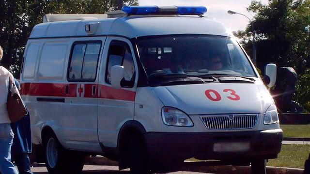 Оренбуржец получил удар ножом в грудь В преступлении подозревают его сожительницу. Инцидент произошёл в доме на улице Комсомольской. По версии следствия, 49-летняя женщина во время ссоры ударила сожителя ножом в грудь. Пострадавший вызвал скорую. Возбуждено уголовное дело. Оренбуржье