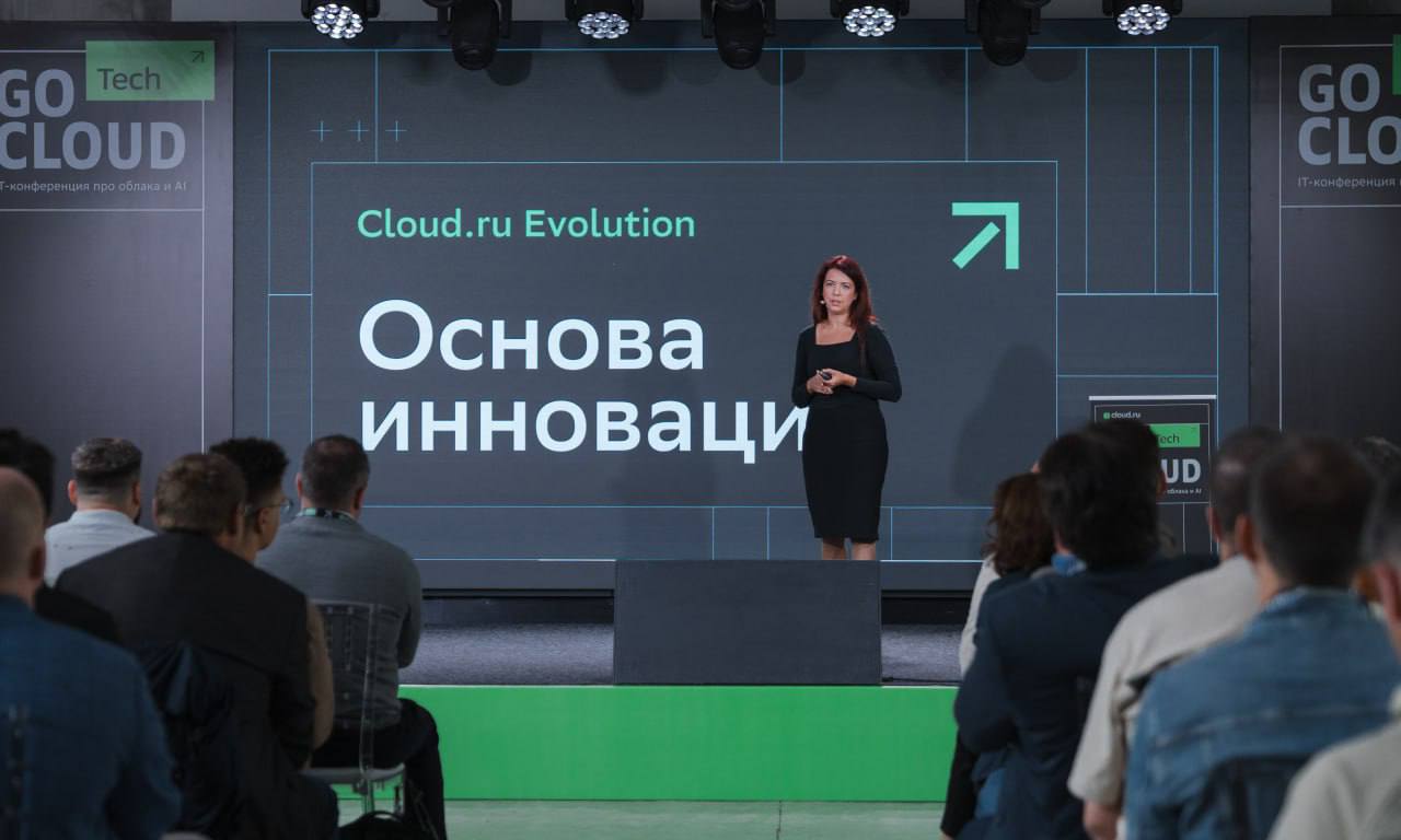 В 2025 компании все чаще внедряют AI помощников чтобы ускорить рутину автоматизировать настройку сервисов развёртывание инфраструктуры или работу с документацией Экономия времени напрямую конвертируется в качество продукта и выручку Cloud ru развивает этот тренд через собственного AI помощника Клаудию Недавно компания подвела итоги первых месяцев работы сервиса и получила интересные результаты Создание виртуальной машины которое раньше занимало от 5 до 30 минут теперь длится 1 2 минуты в 15 раз быстрее Люди настраивают с Клаудией веб серверы Telegram боты сайты Помощник может выполнять функции SRE агента для мониторинга приложений и алертов по логам а также FinOps сценарий для выявления неэффективно используемых ресурсов и рекомендаций по оптимизации Это следующий шаг в развитии Клаудии от автоматизации рутинных DevOps задач к более сложным сценариям SRE и FinOps Интересно что AI помощники в облаках постепенно перестают быть экспериментом и становятся рабочим инструментом способным экономить сотни часов инженеров