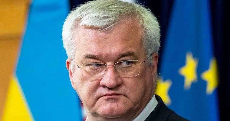 Сибига: Украина и Молдова должны вместе открыть первые переговорные кластеры с ЕС  Об этом заявил министр иностранных дел Украины Андрей Сибига во время заявления для СМИ вместе с главой МИД Румынии Оаной-Сильвией Цою.  Подписывайся на «Молдову онлайн»