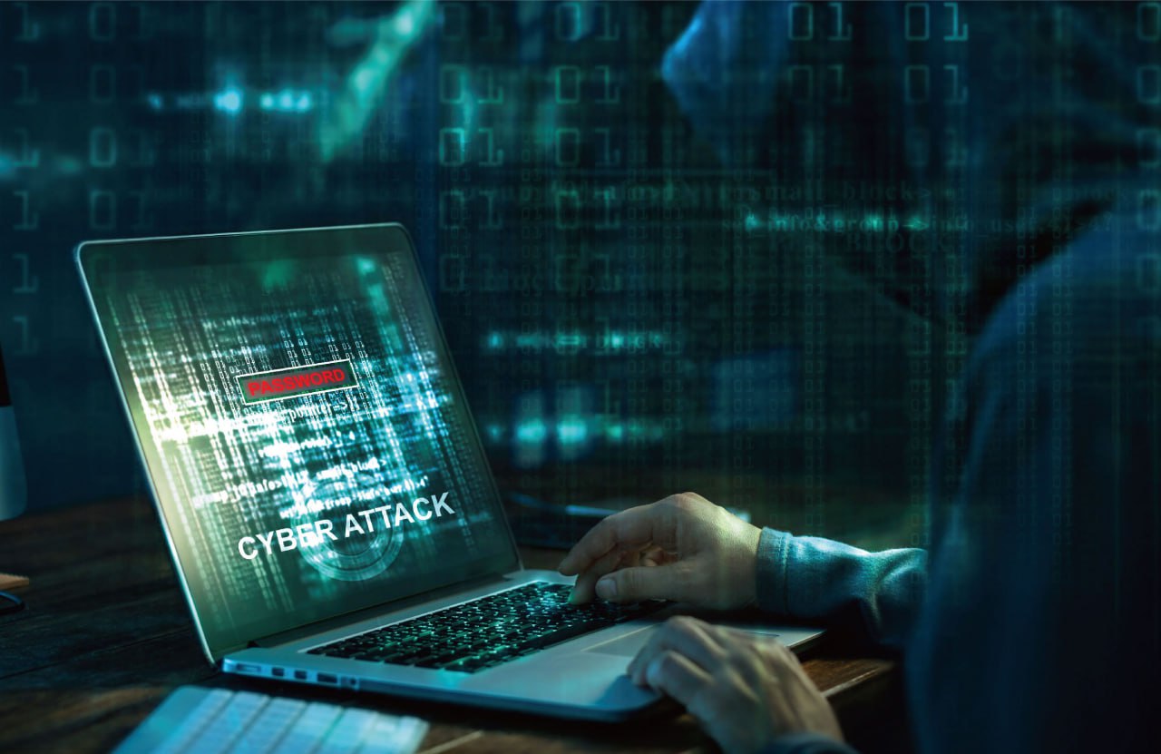 Кибердочка МТС RED Security будет компенсировать ущерб от кибератак до 5 млн рублей RED Security SOC будет возмещать клиентам ущерб от кибератак таких как потеря данных вымогательство и кража денег Это связано с растущим рынком киберстрахования в России На появление и развитие подобных услуг повлияли новые штрафы за утечки данных но пока лишь немногие компании пользуются такими услугами