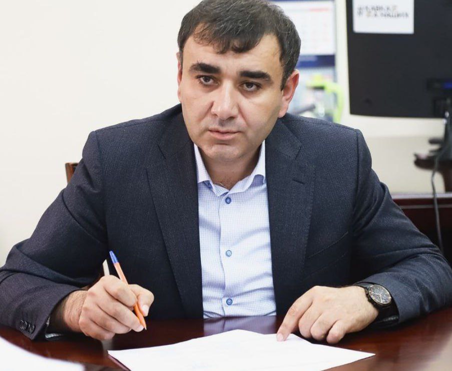 Распоряжением врио премьер министра Дагестана Руслана Алиева на должность заместителя министра юстиции республики назначен Малик Маликов ранее занимавший пост заместителя начальника управления по обеспечению деятельности госсекретаря РД