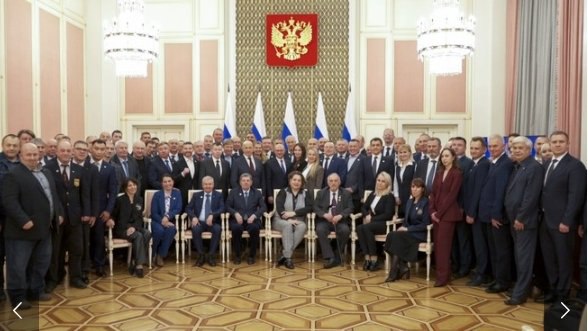 Юрий Трутнев Цель Российского союза боевых искусств не только спортивное развитие воспитанников но и укрепление патриотизма В Правительстве России сопредседатели Российского союза боевых искусств РСБИ Заместитель Председателя Правительства полномочный представитель Президента в ДФО Юрий Трутнев 7 й дан кёкусинкай и Первый заместитель Руководителя Администрации Президента Сергей Кириенко 6 й дан айкидо айкикай провели отчётно выборную конференцию Российского союза боевых искусств Участниками конференции стали представители федераций членов РСБИ Подробнее читайте по ссылке   riabir ru 470220