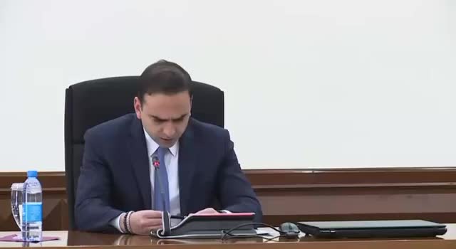 Мэр Еревана и глава Нор Норка обсуждают инцидент и необходимость сдержанности