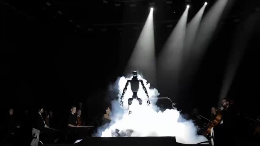 Робот-дирижер впервые руководит оркестром в Мариинском театре