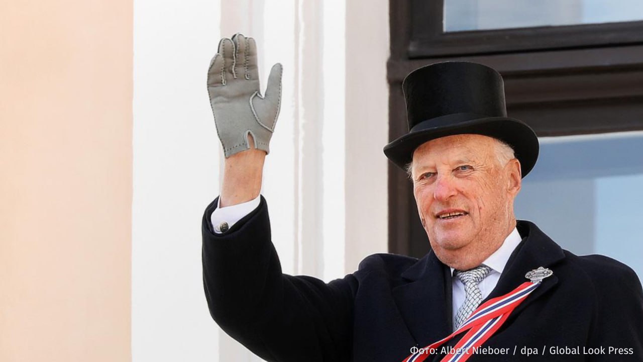 Король Норвегии Харальд V был экстренно госпитализирован в университетскую больницу на Тенерифе сообщило британское агентство Royal central У 89 летнего монарха диагностированы инфекция и обезвоживание Его личный врач направляется в больницу для оказания содействия местным медицинским службам Больше новостей IZ RU в MAX