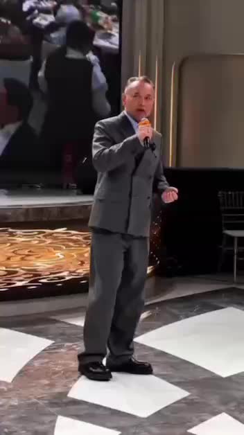 Казахстанская компания введет ежемесячные выплаты родителям сотрудников