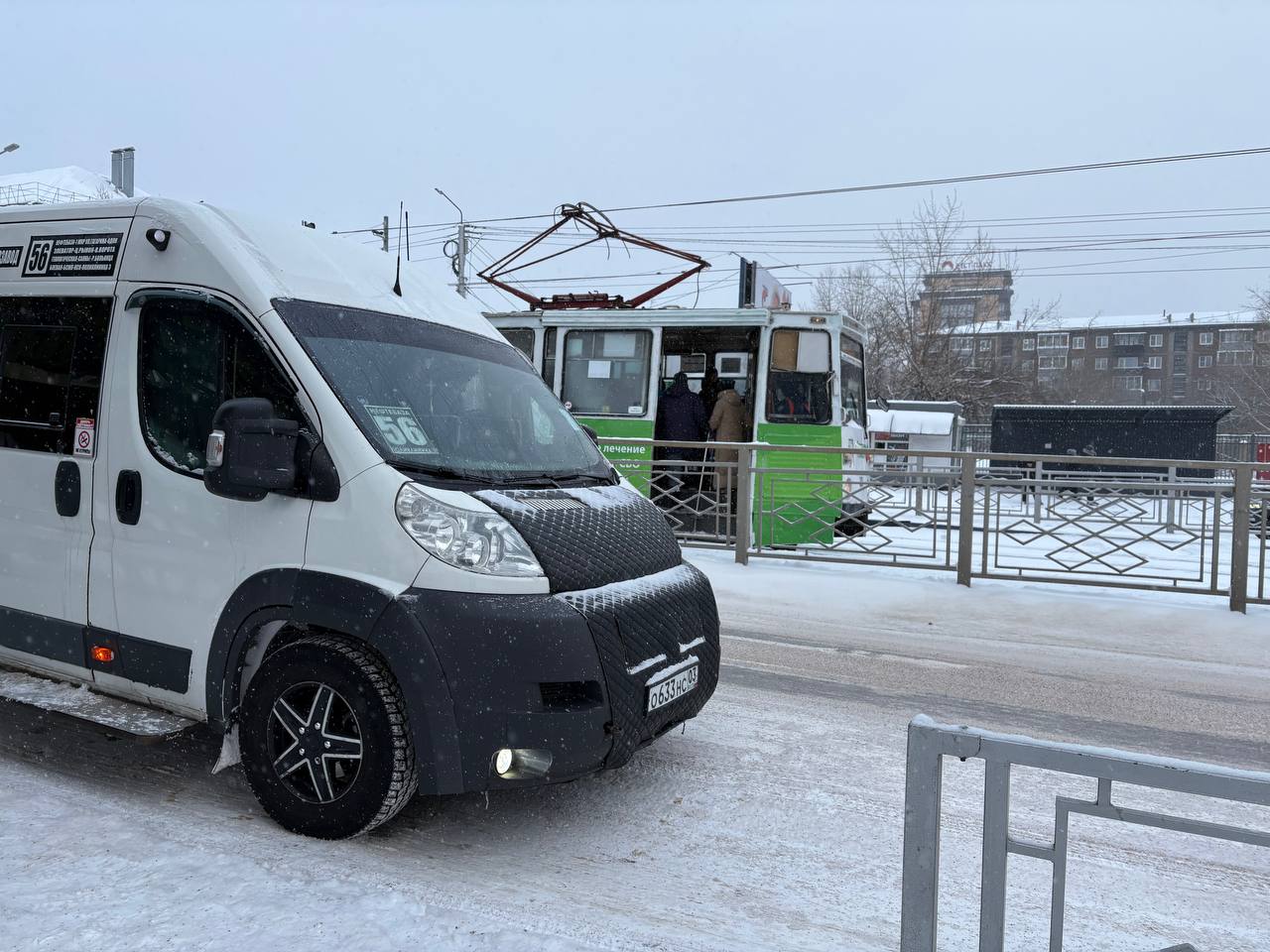 Общественный транспорт усилят в вечерний час пик Сейчас на линию в Улан Удэ выйдут дополнительный транспорт два трамвая по маршруту 2 и пять автобусов сообщили в мэрии Сегодня были сложные метеорологические условия поэтому мы работаем в усиленном режиме чтобы развести наших дорогих пассажиров по пунктам назначения рассказывает водитель автобуса маршрута 17 Александр Желнин Отслеживать транспорт можно в приложениях Умный транспорт и 2ГИС Канал Ариг Ус в MAX