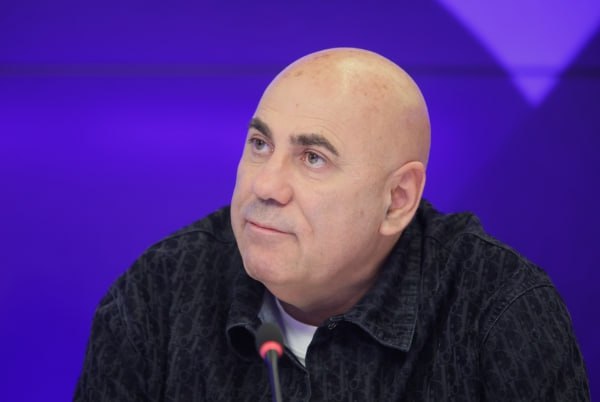 Иосиф Пригожин рассказал о предложении Канады обойти санкции За это продюсер должен был публично высказаться с критикой специальной военной операции. Об этом он сообщил газете The New York Times. Журналист издания в ходе подготовки материалов получил от Пригожина выдержку из письма, датируемого 2023 годом. Документ был направлен Оттавой в ответ на попытки продюсера оспорить санкции. «Когда вам предоставили возможность публично высказать свою точку зрения, вы повторили дезинформационные заявления режима», — привёл журналист строчку из письма. Подпишись на «Говорит Москва»