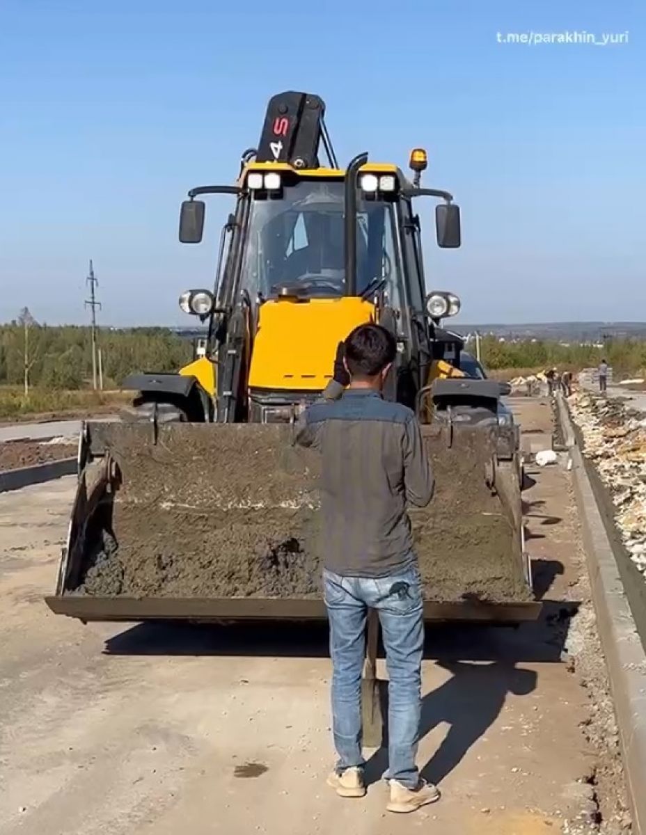 Клычков потребовал скорее принять улицу Орловских партизан     Сегодня, 21 ноября, во время совещания губернатора с главами районов Андрей Клычков потребовал от подчиненных быстрее решать вопрос с приемкой улицы Орловских партизан.  ↗  Прислать новость   Подписаться