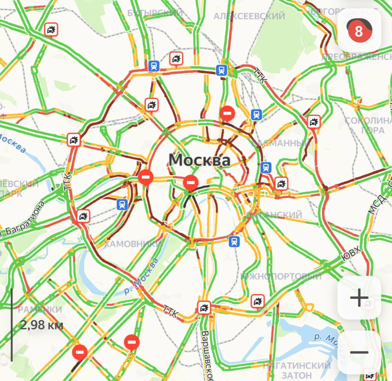 Москва практически полностью встала в 3 часа дня Пробки достигли 8 баллов