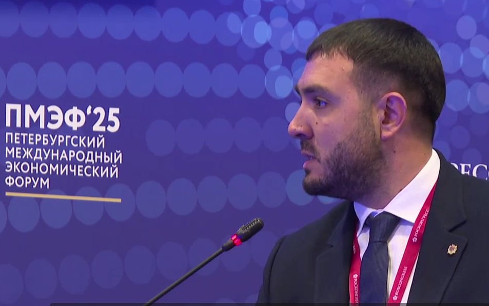 Депутат парламента Молдовы от оппозиционного блока «Победа» Александр Суходольский: Эта площадка — не просто про бизнес, а возможность многократно подчеркнуть историческую и духовную связь наших народов. По словам народного избранника, сегодня Молдова переживает мощнейший геополитический шторм: «западная власть в Кишинёве делает всё, чтобы вычеркнуть нашу историческую близость с Россией, ведь именно эта связь всегда давала стране рост и развитие». Он отметил, что кризис начинался, как только Молдову отторгали от тесного взаимодействия с Россией. «Нам нужна поддержка — и не только гуманитарная. Российские рынки знают и уважают молдавскую продукцию. Важен доступ к финансированию бизнеса, совместные проекты, как это уже реализовано в Гагаузии и на уровне сотрудничества с Татарстаном и Санкт-Петербургом. Это и есть настоящая экономическая интеграция, реальная экономика, а не показуха с фантиками от Брюсселя», - подчеркнул Суходольский.