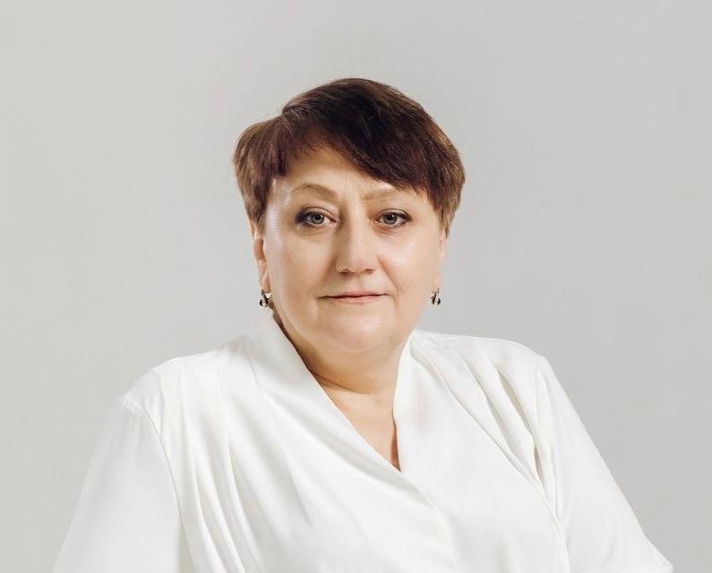 В Улан-Удэ пройдет турнир по баскетболу на колясках памяти Галины Горбатых  Состязания памяти общественницы и депутата Народного Хурала пройдут 6 августа в 14:00 на открытой спортивной площадке Специализированного жилого дома для инвалидов-колясочников имени Эржены Будаевой  6+ , сообщили в фонде «Общество без барьеров». В организации подчеркнули: именно Галина Горбатых положила начало существованию секции баскетбола на колясках в Бурятии.  #Бурятия  Подробности в «Номер один»       Сообщить нам свою новость можно по кнопке:       Письмо в редакцию