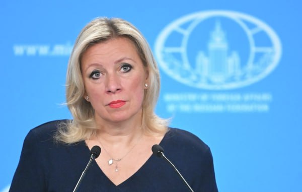 Захарова назвала атаку ВСУ в Херсонской области расчеловечиванием киевского режима Москва обвиняет в этой трагедии всех кто спонсирует террористов на Украине заявила официальный представитель МИДа России Так коллаборационисты с Западной Украины сжигали людей с белорусской деревне Хатынь Сгоняли людей в амбары и поджигали а кто выбирался расстреливали написала Мария Захарова в своём Telegram канале По её словам сегодня этот почерк видят в исполнении киевского режима Та же неонацистская ненависть то же расчеловечивание в геометрической прогрессии то же глумление над святым подчеркнула Захарова Подписаться на Говорит Москва Telegram VK MAX