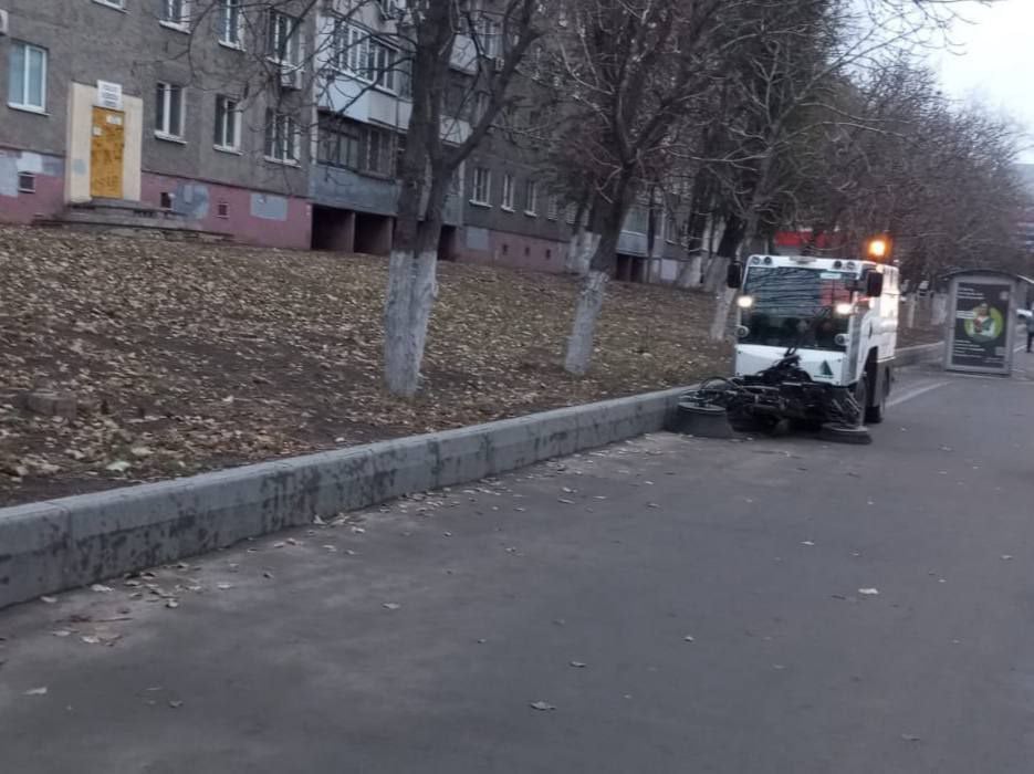 Продолжаются мероприятия по благоустройству города  Коммунальные службы выполняют уборку дорожного полотна и пешеходных зон  Работы проводились по улицам: Огородная, Азина, Пензенская, Чернышевского, Большая Затонская, Муленкова, Большая Горная, Шелковичная и др.    Подробнее о мероприятиях по благоустройству в районах города по ссылкам: Ленинский; Заводской; Волжский; Октябрьский; Кировский; Фрунзенский; Гагаринский.