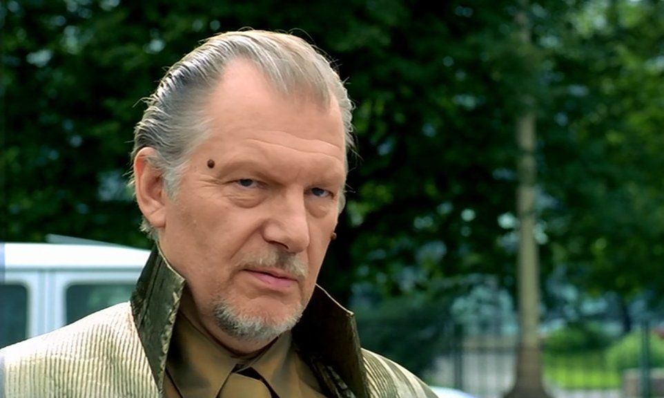 В Госдуме призвали потерпеть рост цен на электронику из за нового техсбора Введение нового сбора на электронику сначала повлечёт за собой рост цен но в перспективе иностранные компании наладят выпуск продукции в России что приведёт к снижению её стоимости заявил депутат Госдумы Андрей Свинцов Какая то техника может подорожать но деньги с техсбора направят на субсидирование российской продукции Это привлечёт в страну производителей которые локализуют здесь выпуск техники В итоге количество продукции выпускаемой на территории России вырастет а её стоимость уменьшится заявил зампредседателя IT комитета Госдумы Андрей Свинцов зампредседателя IT комитета   geonrgru YouTube sponsr ru