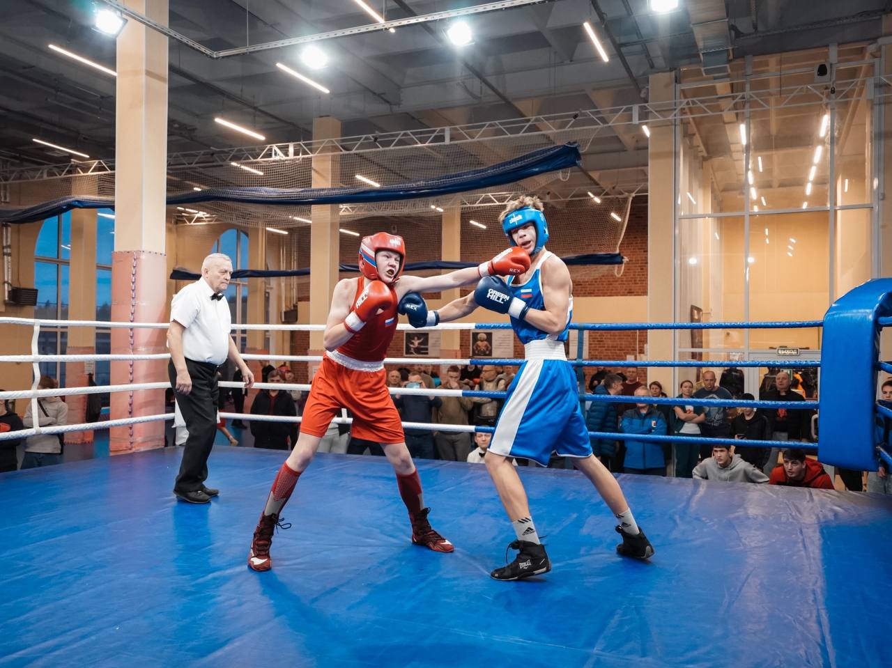 С 20 по 24 января в Кронштадте состоятся Региональные соревнования по боксу посвященные прорыву блокады Ленинграда   К участию в турнире допускаются старшие юноши 2010 2011 г р и юниоры 2007 2008 г р Соревнования пройдут по адресу г Кронштадт ул Гидростроителей д 7 Более подробная информация с которой вы можете ознакомиться доступна в положении турнира который опубликован на нашем сайте в разделе Документы   spbboxing ru documents