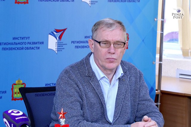 ‼ Скандал в образовании Пензенской области! Против ректора Института регионального развития ИРР возбуждено уголовное дело! По данным источников, чиновник подозревается в нецелевом использовании 35 миллионов рублей, выделенных на оценку эффективности образовательных программ в регионе. Следствие предполагает, что контракт на проведение работ был заключен с аффилированной коммерческой структурой, через которую Белорыбкин якобы похитил часть бюджетных средств. Эти деньги предназначались для реализации пилотных проектов в сфере образования Пензенской области. По информации, полученной от осведомленных источников, в настоящее время ректор находится под домашним арестом. В пресс-службе ИРР пока воздерживаются от официальных комментариев. СПРАВКА ИЗ ВИКИПЕДИИ: Геннадий Николаевич Белорыбкин — российский историк, археолог. Доктор исторических наук, профессор. Директор института непрерывного образования Пензенского государственного университета с 2014 года. Ректор Института регионального развития Пензенской области с 2021 года. Почетный работник высшего профессионального образования Российской Федерации 2009 . Что входит в сферу деятельности ИРР смотри в интервью "Молодому ленинцу" Надеемся, что нереализованные пилотные проекты были в сфере цифровизации образования! ИСТОЧНИК #СоветРодителейПензенскойОбласти Оставайтесь с нами Новости, обратную связь вы можете присылать в чат бот #СоюзРодителейВместе Telegram YouTube Чат для общения: