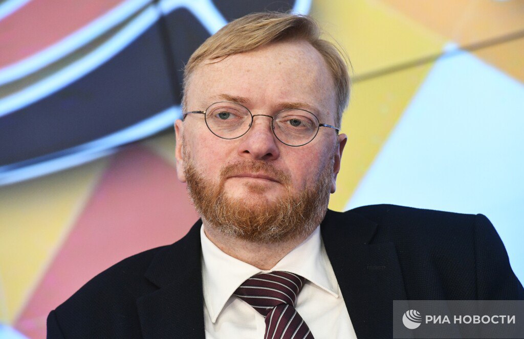 Наказывать за пропаганду празднования Дня святого Валентина среди детей призвал Милонов Я бы расширил применение уголовных статей о развращении несовершеннолетних на тех кто принуждает радоваться валентинкам и считать этот день праздником сказал РИА Новости депутат По его мнению этот праздник неразрывно связан с эротическим подтекстом Подписаться на РИА Новости