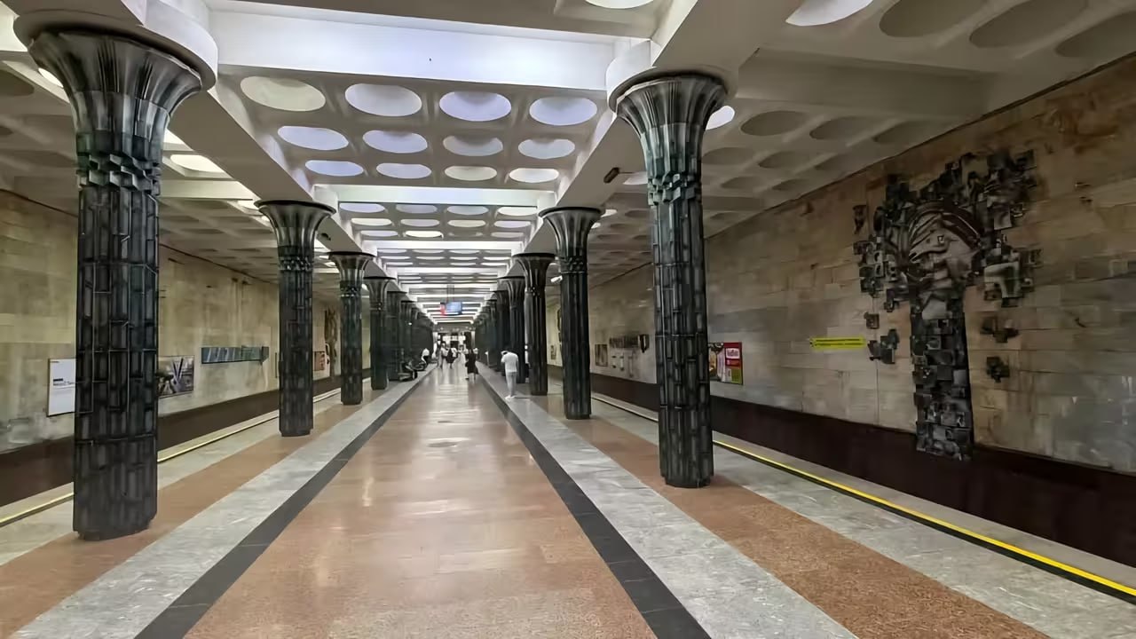 В Ташкенте женщина родила прямо на станции метро Роды у пассажирки приняла сотрудница метрополитена которая успешно перевязала пуповину и стимулировала дыхание новорожденного uznews uz ru news 103968 uznews