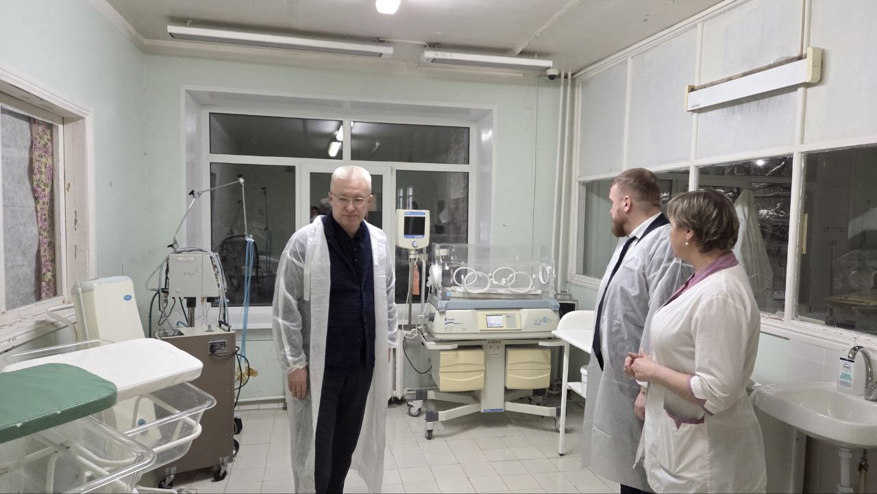 Рабочая группа ЗакСобрания посетила кольчугинское родотделение   newsvladimir ru fn 1793666 html 27 января 2026 года при Законодательном Собрании Владимирской области сформировали рабочую группу для изучения вопроса о закрытии родильного отделения Кольчугинской центральной районной больницы Напомним власти сообщили о реорганизации отделения в ургентный родзал с чем не согласились здешние медики В состав группы вошли представители всех парламентских партий специалисты в сфере здравоохранения и общественники   Прислать новость Подписаться   Мы в MAX