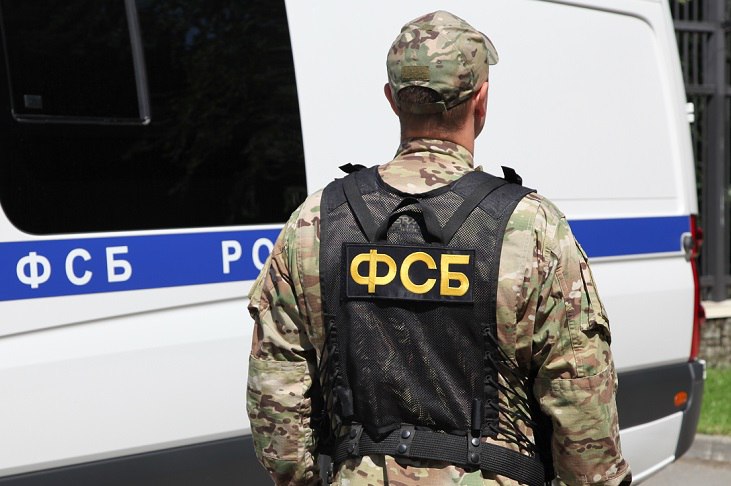 В Волгограде сотрудниками регионального управления ФСБ России задержан местный житель, разместивший в Telegram комментарий с поддержкой теракта в Ингушетии. Как сообщили ИА «Высота 102» в пресс-службе УФСБ, задержанному всего 21 год, в отношении него возбуждено уголовное дело. Подробнее