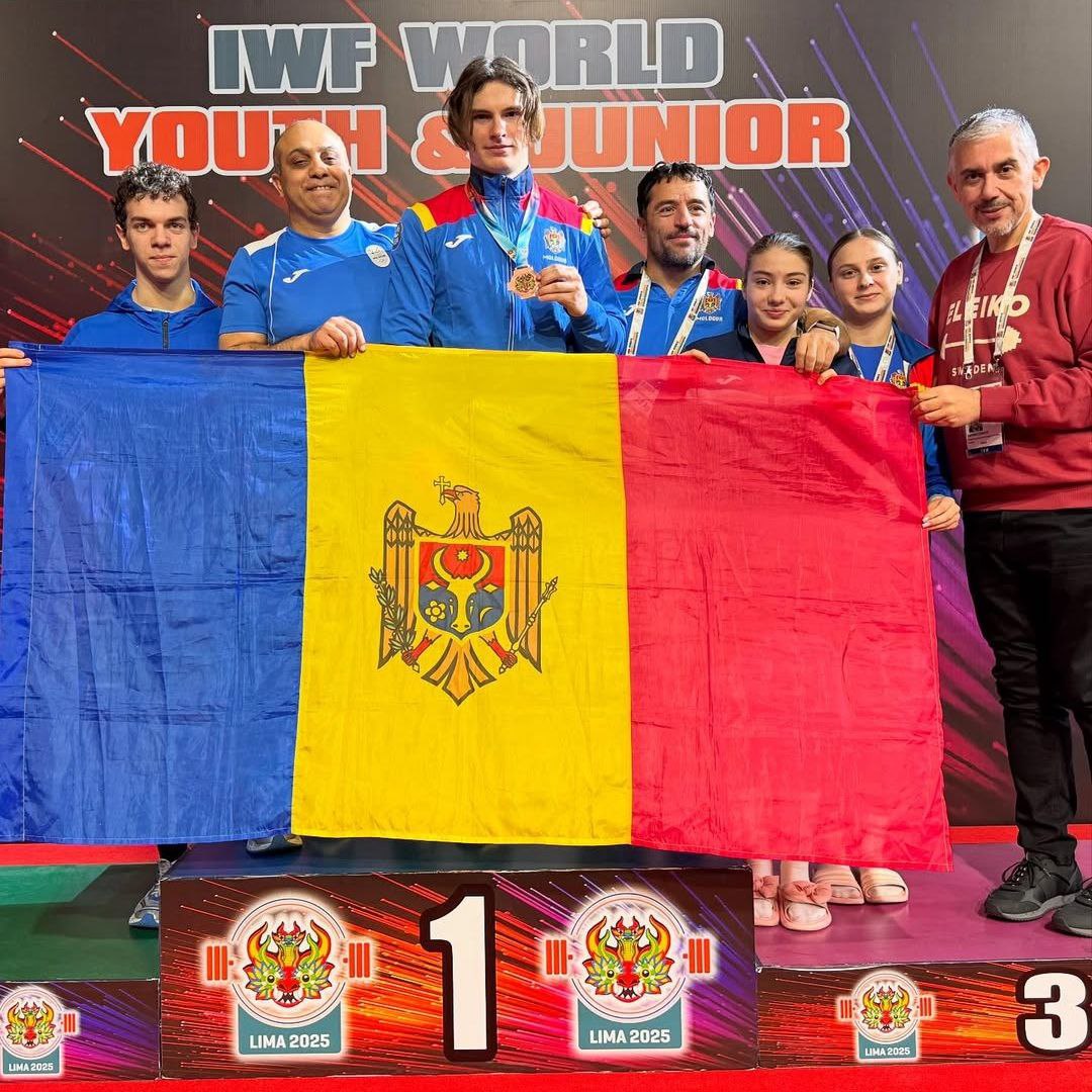 a Александр Балджи – бронзовый призер чемпионата мира по тяжелой атлетике! Юный спортсмен из Гагаузии Александр Балджи завоевал бронзовую медаль на чемпионате мира по тяжелой атлетике среди юниоров и молодежи, который проходит с 30-го апреля по 5-е мая в Лиме Перу . 18-летний представитель Республики Молдова продемонстрировал следующие результаты в весовой категории до 73-х кг: рывок – 144 кг 4-е место , толчок – 172 кг 3-е место, бронза , а в общей сумме он поднял 316 кг 4-е место .