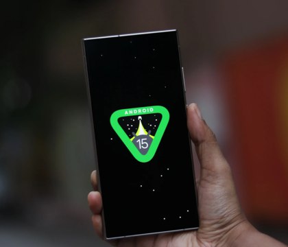 Samsung возобновила выпуск One UI 7 для Galaxy S24 и других смартфонов В начале апреля Samsung начала развертывание прошивки One UI 7 Android 15 на смартфонах прошлого поколения. Однако через несколько дней стало известно, что выпуск обновления остановили из-за критической ошибки. Теперь ее устранили. Читать далее