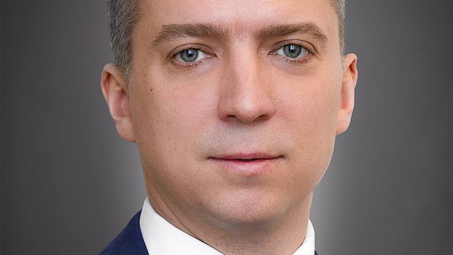 Евгений Варов назначен председателем Комитета по развитию транспортной инфраструктуры Санкт Петербурга Об этом сообщили в Смольном Губернатор Александр Беглов поздравил Варова с назначением и распорядился вручить ему удостоверение До назначения Евгений Варов занимал должность заместителя председателя Комитета по развитию транспортной инфраструктуры и временно исполнял обязанности председателя rosavtodor govru Подпишись на Комсомольскую правду СПб отдай свой буст нам