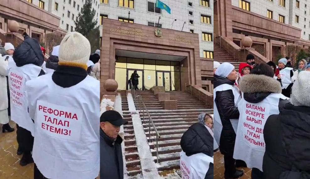 Президент дал генпрокурору 12 дней чтобы рассмотреть обращения матерей погибших военнослужащих И оценить соблюдение законности при расследовании и рассмотрении дел Напомним сегодня матери умерших военнослужащих собрались у Дома министерств в Астане