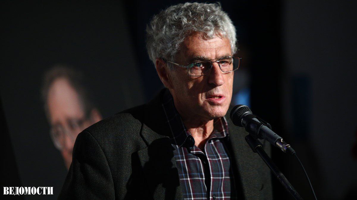 Политик Леонид Гозман заочно приговорен к 10 годам лишения свободы по обвинению в оправдании терроризма По сообщению прокуратуры Москвы Гозман находясь за пределами России осознавая что прямая трансляция ведется на одном из видеохостингов и доступна для просмотра неограниченному кругу лиц дал интервью зарубежному изданию в котором публично оправдал терроризм Срок обусловлен также приговором за дискредитацию вооруженных сил РФ по которому Гозману заочно назначено наказание в виду 8 лет и 6 мес лишения свободы признан в России иноагентом Подпишитесь на Ведомости