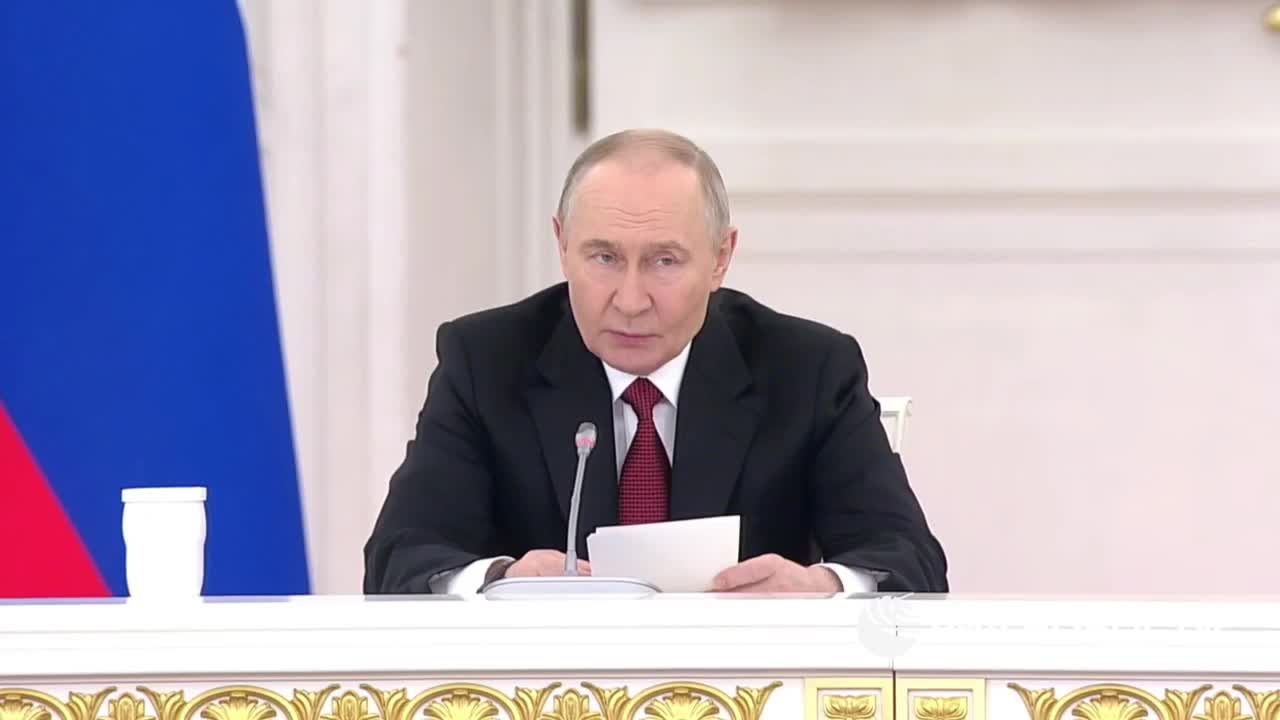 Путин объявил о снижении безработицы в России и необходимости подготовки кадров для технологической трансформации