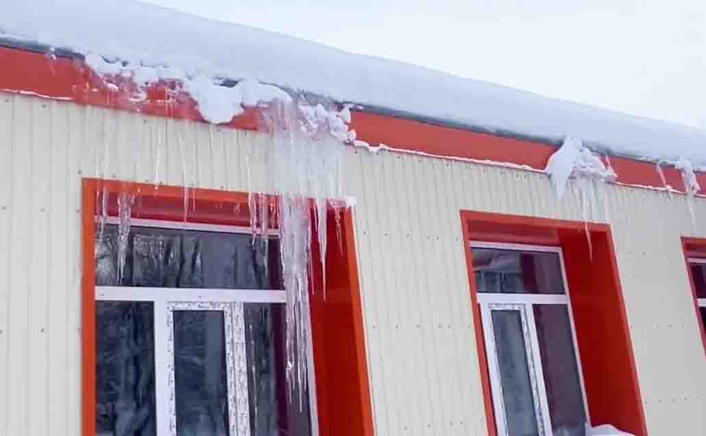 Многочисленные нарушения могут отодвинуть сроки сдачи амбулатории в Раздольном К таким выводам пришла комиссия побывавшая на объекте Капитальный ремонт врачебной амбулатории в посёлке Раздольном Елизовского района стартовавший в октябре 2025 года рискует затянуться Работы стоимостью 65 миллионов рублей в рамках нацпроекта Продолжительная и активная жизнь проводит ООО Вигор СК Изначально сдать амбулаторию планировали 22 февраля но проверка показала что уложиться в срок подрядчик вряд ли успеет передаёт ИА Камчатское время Подробности по ссылке kamtime ru article 160e3eac fabf 4899 9421 d9bef3942c4d Предложка Макс