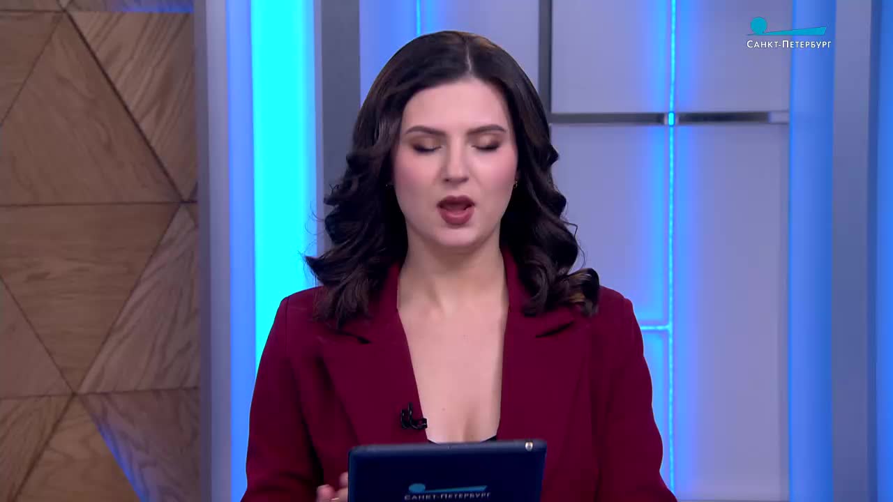 Водитель дрифтует на площади, полиция задерживает за попытку взятки