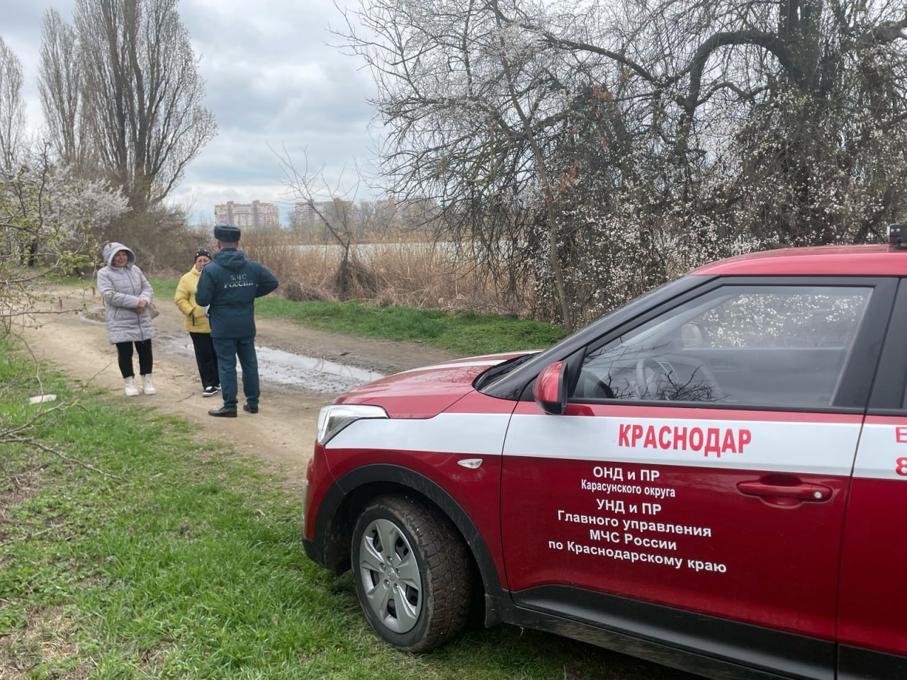 22 марта управлением гражданской защиты, администрацией внутригородских округов, «Службой спасения» совместно с сотрудниками полиции города Краснодара, проведены профилактические рейды по недопущению лесных и ландшафтных пожаров на территории города.  В рамках таких рейдов специалисты информируют жителей о запрете использования открытого огня и других действиях, которые могут привести к возгоранию. Профилактические рейды проводятся в составе восьми мониторинговых групп на территориях лесопарков и сельских округов и направлены на повышение осведомлённости граждан о правилах пожарной безопасности.