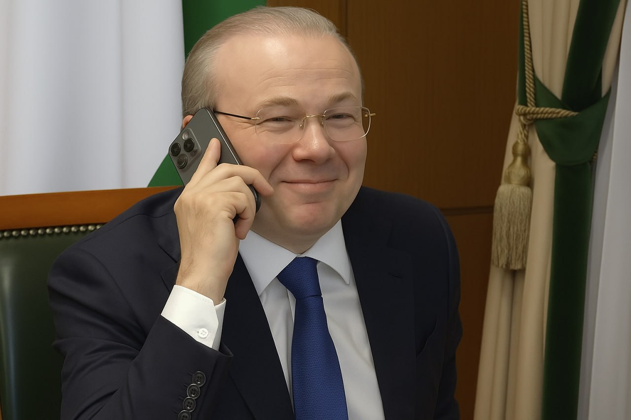 Премьер-министр Башкортостана Андрей Назаров избран председателем Совета директоров Башкирской содовой компании БСК . Ранее мы писали, что он, возможно, уходит в структуру "Росхим" Ротенбергов, а на его место готовят Шельдяева. Несмотря на избрание председателем Совета директоров БСК, Андрей Назаров пока останется на посту премьер-министра, заверила Ъ-Уфа директор департамента сопровождения и взаимодействия со СМИ правительства Башкирии Альбина Валиева. Инсайдер Башкортостан Написать наму