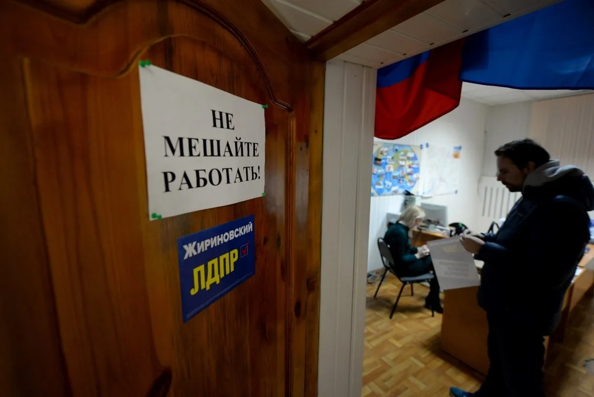 Депутаты Горсовета поддержали идею назвать улицу в Уфе в честь Владимира Жириновского Улица Жириновского будет рядом с ЖК Город природы она пройдет через Демский и и Ленинский районы протяженность составит порядка 800 метров Переходите в Макс там подробности