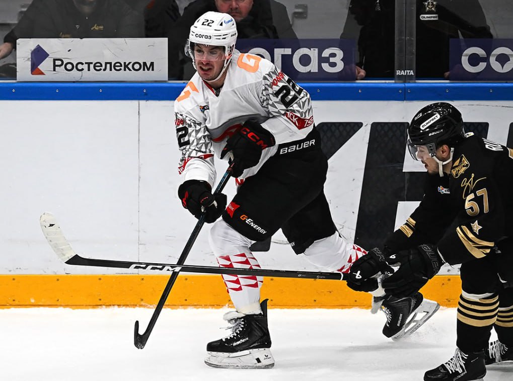 ХК Авангард обыграл Адмирал в матче КХЛ по буллитам со счетом 3 2 0 1 0 1 2 0 1 0 В составе омичей шайбы оформили Эндрю Потуральски Дамир Шарипзянов и Константин Окулов Следующую игру Авангард проведет 13 февраля с Амуром Подписывайтесь на Ъ Сибирь