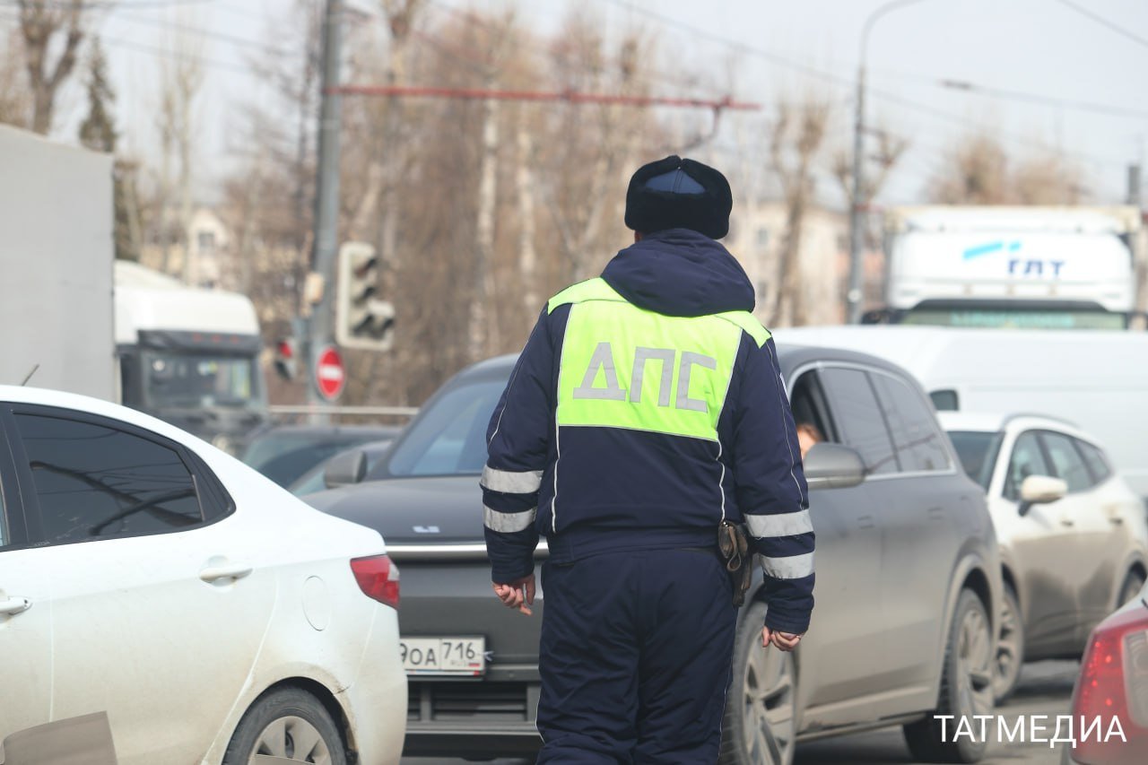 Завтра в Казани сотрудники Госавтоинспекции проведут дополнительный рейд «Такси», направленный на выявление таксистов, нарушающих правила дорожного движения.  Как сообщили «Татар-информу» в городской Госавтоинспекции, такие мероприятия проводятся регулярно, но завтра будет уделено особое внимание.