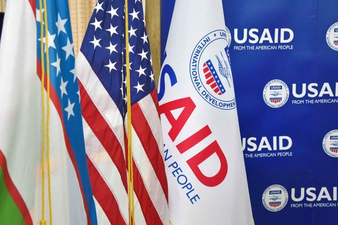 Призывы властей США распустить USAID вызвали как опасения о сокращении помощи по всему миру, так и потоки дезинформации об агентстве. Риторику Трампа повторяют и официальные лица Узбекистана. О проектах USAID и обвинениях в его адрес «Газета.uz» поговорила с бывшим руководящим сотрудником агентства.