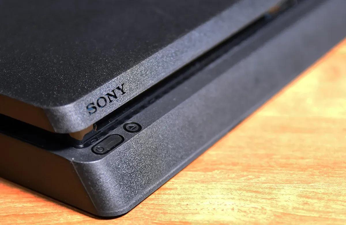 Sony начнет сворачивать поддержку PlayStation 4 весной 2026 го отключая некоторые сервисы на консоли СМИ Разработчики игр не смогут интегрировать определенные сервисы в свои проекты