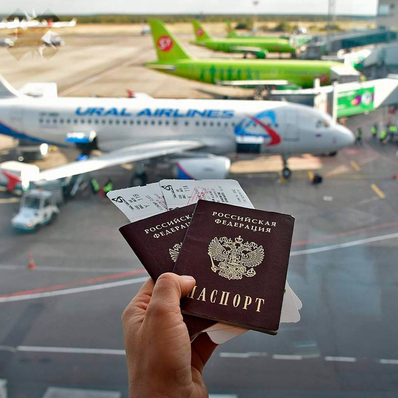 Цены на авиабилеты перестанут поднимать на праздники Из за повышения цен во время праздников россияне не могут нормально летать по стране Депутаты предложили запретить авиакомпаниям резко повышать стоимость билетов в праздничные дни Планируют ввести лимит на наценку и систему ценовых коридоров чтобы контролировать отклонения от средней цены вот это правильное решение ага щас авиакомпании согласятся НМШ