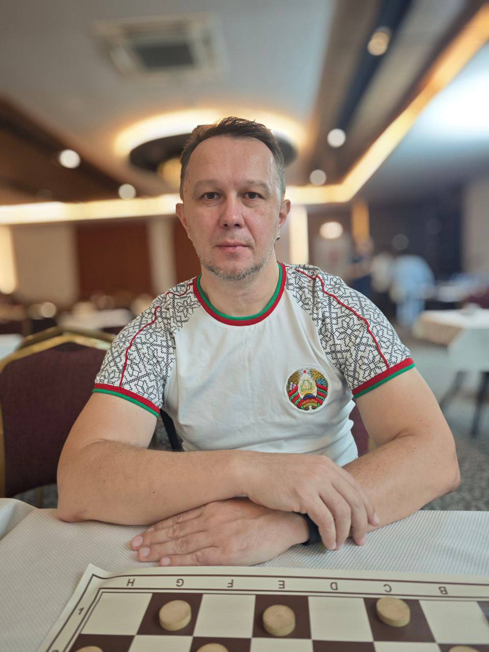 Андрей Валюк стал серебряным призером этапа Кубка мира по шашкам 64 В Манавгате стартовали международные соревнования Турция 2025 По итогам молниеносной программы блиц серебряную медаль завоевал международный гроссмейстер Андрей Валюк Далее пройдут турниры в двух дисциплинах молниеносная игра блиц и быстрая игра рапид Международные соревнования продлятся до 3 ноября mst gov by