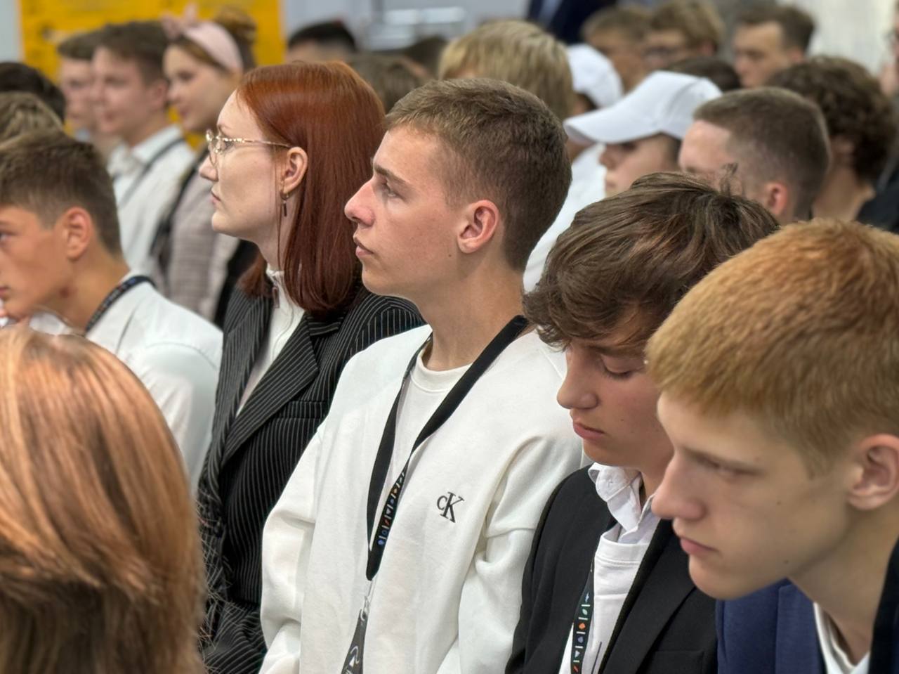 В Камчатском политехническом техникуме открыли новую современную учебную лабораторию в рамках федерального проекта Профессионалитет совместно с индустриальным партнером компанией Хайлэнд Голд С уверенностью могу сказать что наша программа подготовки специалистов горнодобывающей отрасли лучшая среди колледжей и техникумов Дальнего Востока Лаборатория оснащена профессиональным оборудованием и позволит студентам осваивать ключевые практические навыки в области обогащения полезных ископаемых Уверен что она станет кузницей настоящих профессионалов которые обеспечат дальнейшее развииие горнопромышленной отрасли Камчатки