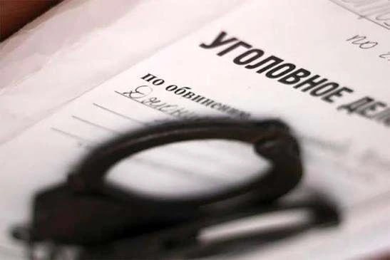 В Яшкульском районе задержан местный житель подозреваемый в угрозе убийством и нанесении телесных повреждений В полицию обратился потерпевший Установлено что между мужчинами возник конфликт во время застолья 65 летний подозреваемый находясь в состоянии алкогольного опьянения избил знакомого и угрожал ему убийством после чего скрылся Сотрудники уголовного розыска задержали фигуранта По факту происшествия проводится проверка Фото МВД Калмыкии Быть в курсе Прислать новость Также подписывайтесь на наш новостной канал в MAX Вести Калмыкия