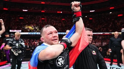 Витрук считает, что Ян досрочно победит Фигередо на турнире UFC в Макао   Чемпион АСА в легчайшем весе Павел Витрук высказался о поединке между двумя экс-обладателями поясов UFC россиянином Петром Яном и бразильцем Дейвесоном Фигередо.  Читать далее