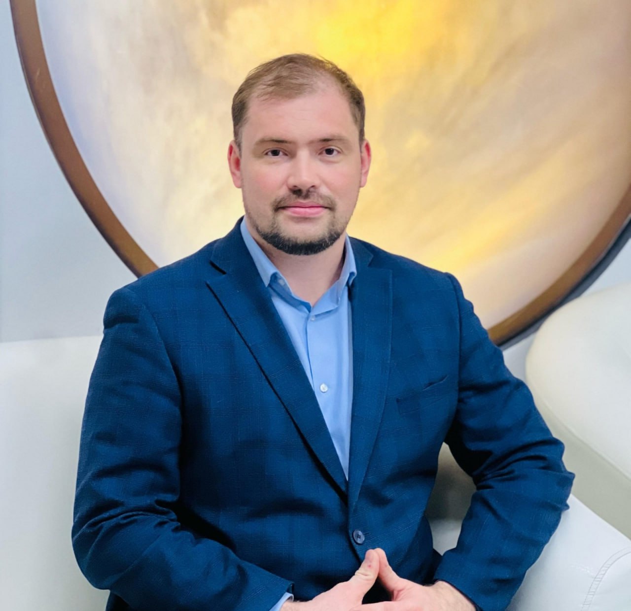 Михаил Черноградский назначен замминистра инноваций цифрового развития и инфокоммуникационных технологий Якутии Глава Якутии Айсен Николаев своим указом назначил Михаила Черноградского замминистра инноваций цифрового развития и инфокоммуникационных технологий республики yk24 ru в MAX Telegram ВК VK Видео