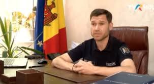 Вчера– мент, сегодня– госчиновник Правительство Республики Молдова сегодня одобрило назначение Сергея Русу на должность заместителя начальника Территориального кишиневского управления Государственной канцелярии. Решение было принято на заседании в среду без возражений со стороны членов кабинета министров. Назначение произведено в контексте продолжения процесса консолидации государственного управления на территориальном уровне. Ранее Сергей Русу занимал должность заместителя начальника службы, начальника Главного управления по борьбе с коррупцией Службы внутренней защиты и борьбы с коррупцией SPIA , начальника Инспектората полиции Ботаники, а также другие важные должности в подразделениях Министерства внутренних дел.