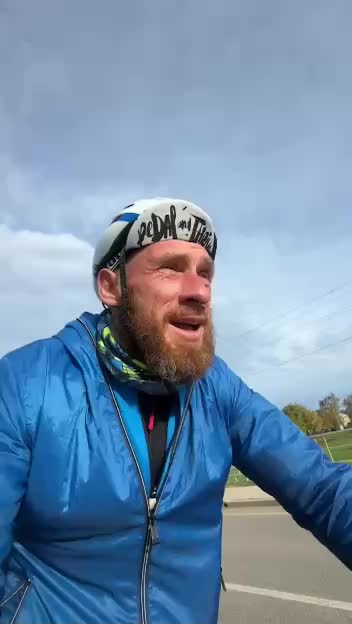 Велосипедист Андрей Склюев завершил путешествие из Екатеринбурга в Краснодар без денег